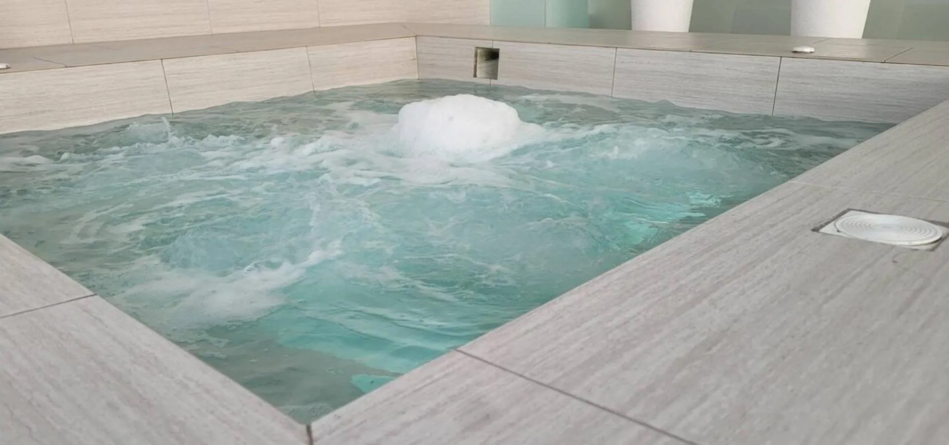 Acqualina Apartments And Spa Quito
